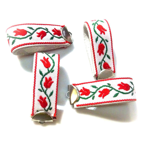 MOKUBA　ビジュー　ビンテージ　チロリアンテープ　リボン　ピアス　イヤリング MOKUBA ビジュー ビンテージ チロリアンテープ リボン ピアス イヤリング