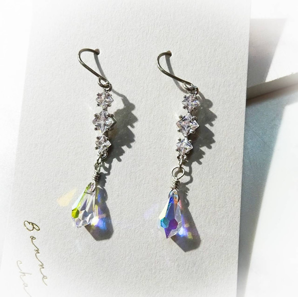 スワロフスキークリスタル®︎ ぷくぷくリング連なるピアスステンレス