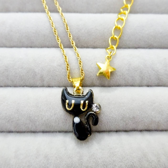 黒猫ちゃん　アンティークゴールド　ネックレス　ペンダント　シンプル　猫　ねこ 9枚目の画像