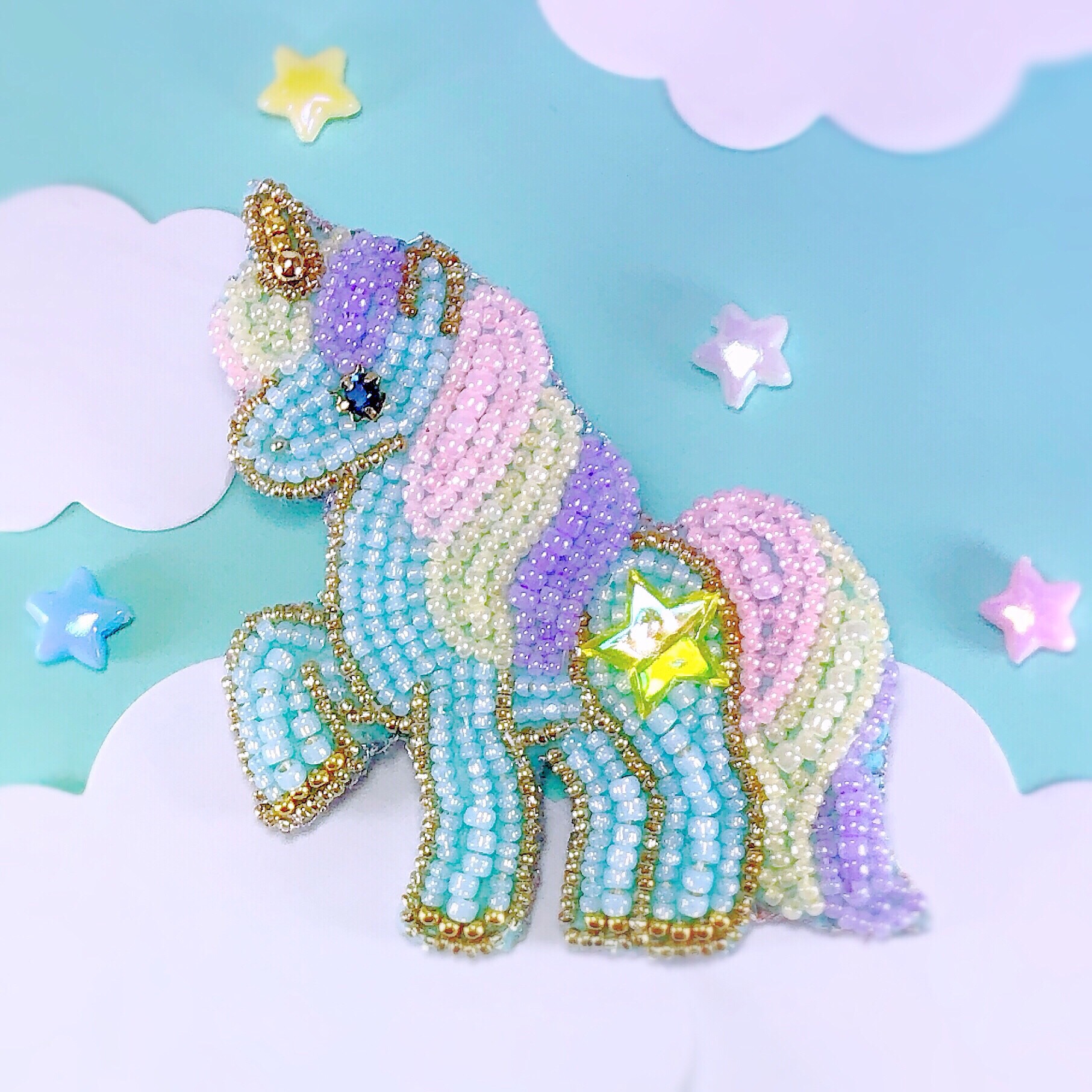 ユニコーンのビーズ刺繍ブローチ 青 ブローチ たまこ 通販