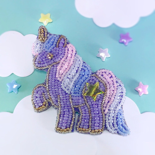 ビーズ刺繍ブローチユニコーン
