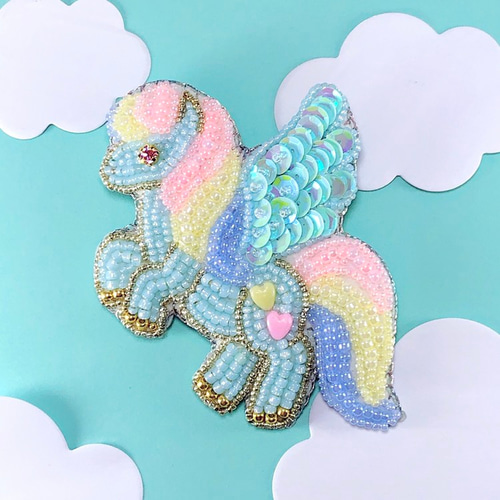 ペガサスのビーズ刺繍ブローチ ブローチ たまこ 通販 7366957｜Creema