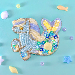 ビーズ刺繍　ブローチ　ユニコーン ビーズ刺繍のブローチ☆ユニコーン | iichi 日々の暮らしを