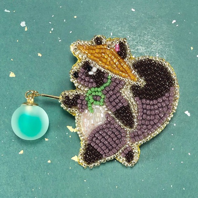 タケコブター ビーズ刺繍ブローチ ハンドメイドアクセサリー ビーズ刺繍ブローチ タケコブター ハンドメイドアクセサリー