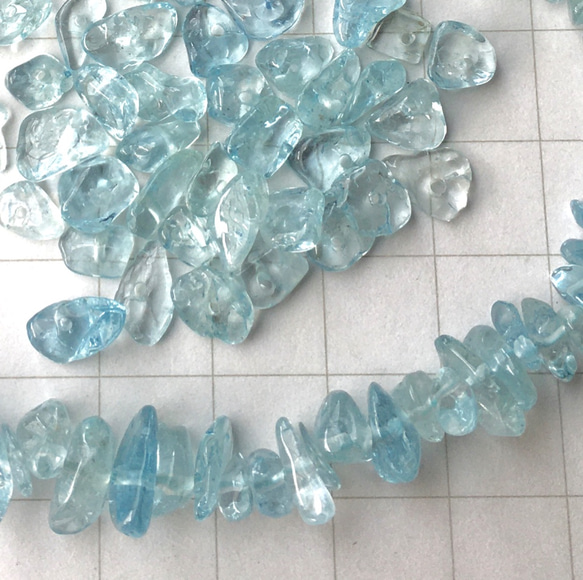 残り僅か　#76 aquamarine 宝石質アクアマリン20石　ミニタンブル さざれ　ベリル　ハンドメイド 1枚目の画像