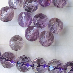 #90  スモーキーアメジスト8mm AAA 4石 茶水晶と紫水晶の混在するレアなアメジスト64面ファセットカット 1枚目の画像