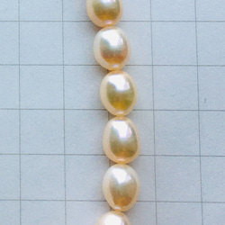 #171 湖水真珠　大粒ドロップ 6個　天然色　ピンクベージュ　メタリック肌色　卵型　ライス　高品質淡水真珠 3枚目の画像