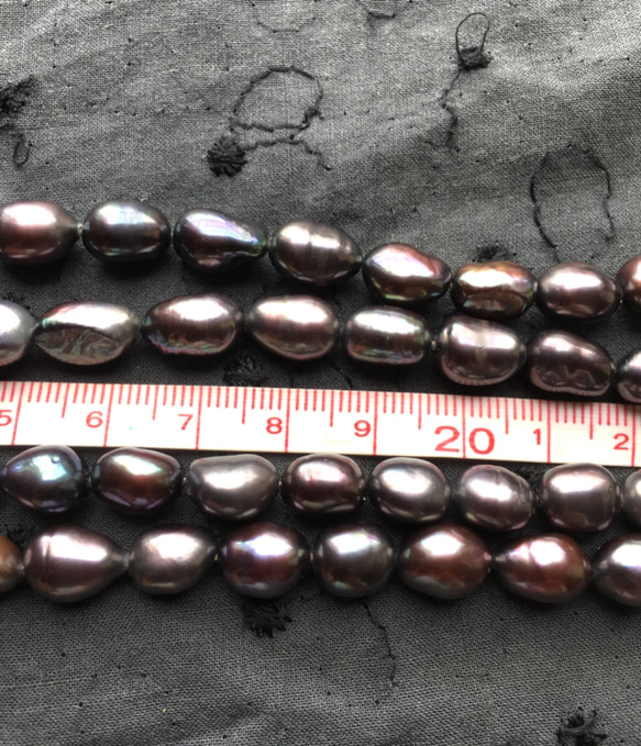 #227 湖水真珠素材 4個　8.0×10.5mm バロック タヒチカラー　高品質淡水真珠素材 3枚目の画像