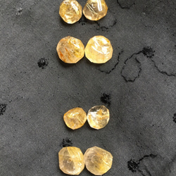 #97 ルチルクォーツAA++ 金針水晶　特選小さめペア　ラフカット　ロンデル　天然石パーツ 4枚目の画像