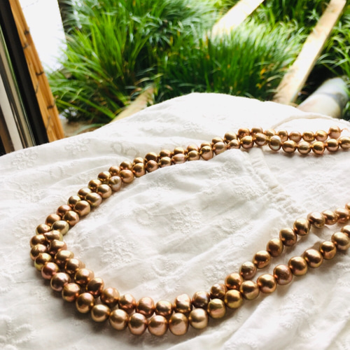 233 湖水真珠 濃シャンパンゴールド 金茶色 8mm ふっくらバロック