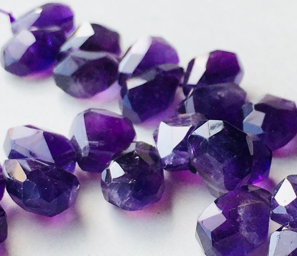 #31 アメジストAA++ 濃色　タンブルカット【1ペア】クレオパトラ　紫水晶　ハンドメイド素材　 1枚目の画像