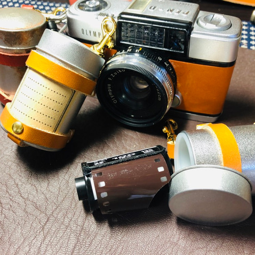 栃木レザー使用》35mm フィルムケース/パトローネケース