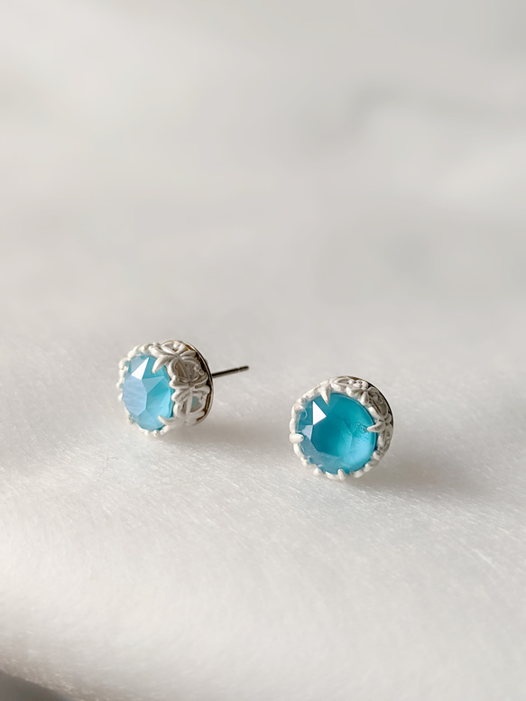 AZUR 藍色 * SWAROVSKI * 百合花鈦柱式耳環或耳環 第2張的照片