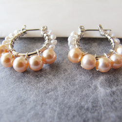 施華洛世奇珍珠與淡水珍珠的雙色插式或夾式耳環 第3張的照片