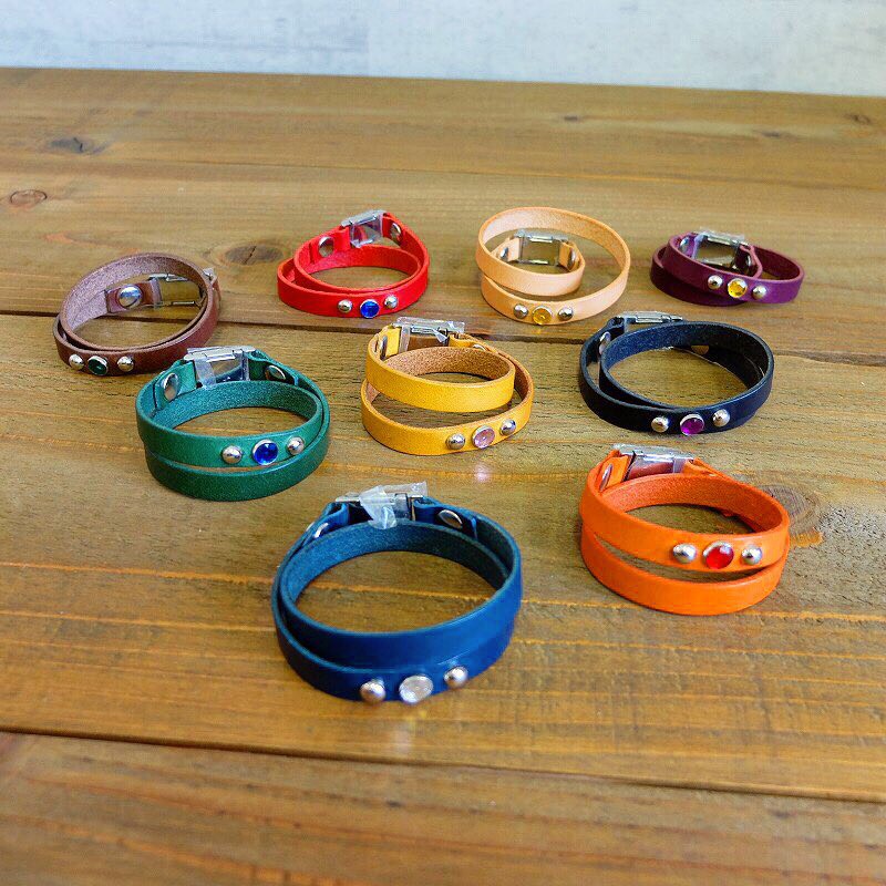 ナンバーナインスタッズブラックレザーバングル ナンバーナインスタッズブラックレザーバングル ナンバーナイン