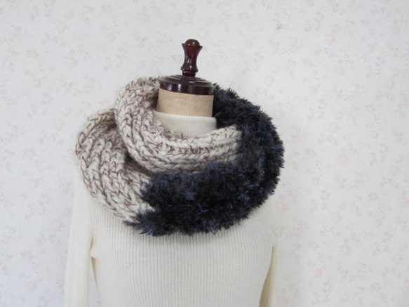 フェイクファーの2色スヌード スヌード マーリア 通販 6621672｜Creema