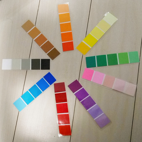 知育玩具】モンテッソーリ風♪全45色ミニ色板～感覚教育