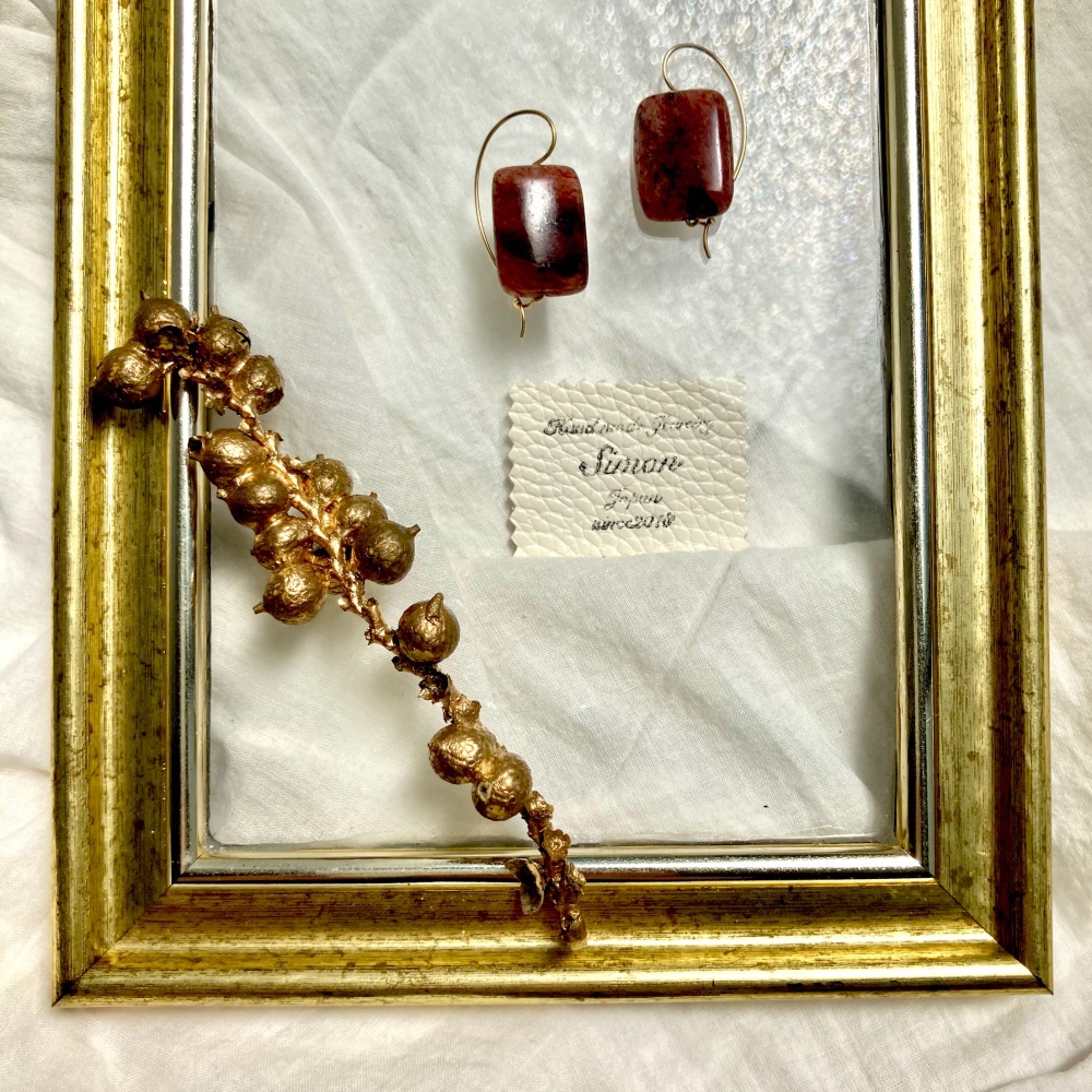 Bitter chocolate　大粒モスコバイト　レクタングル　K１４gfキドニーフックピアス