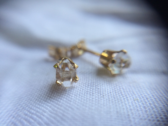 ハーキマーダイヤモンド　K14gfスタッドピアス　両耳 1枚目の画像