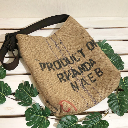 両手がフリー！コーヒー豆麻袋☆ショルダーバッグ☆英文字のみ  