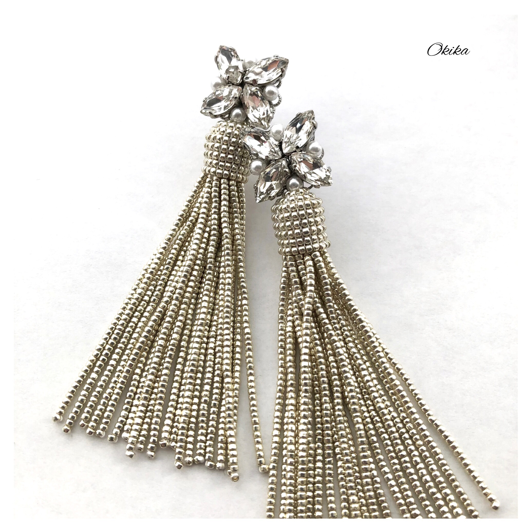 ビーズタッセル × ビジューピアス（メタリックシルバー)