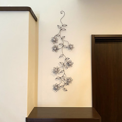 long flower  〜ビーズ〜　ワイヤークラフト　アート　花　壁飾り　可愛い　おしゃれ　インテリア　スワッグ 2枚目の画像