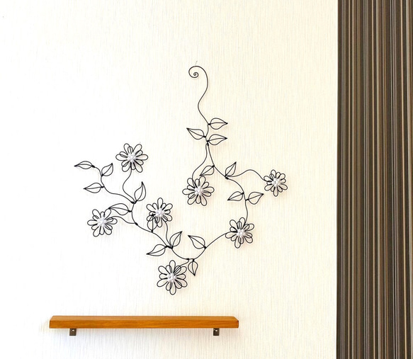 long flower  〜ビーズ〜　ワイヤークラフト　アート　花　壁飾り　可愛い　おしゃれ　インテリア　スワッグ 4枚目の画像