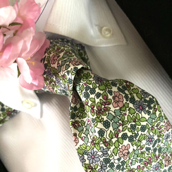 【LIBERTY】国産タナローンEmilia's Flowers＞手縫いネクタイ 4枚目の画像