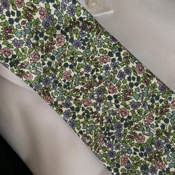 【LIBERTY】国産タナローンEmilia's Flowers＞手縫いネクタイ 6枚目の画像
