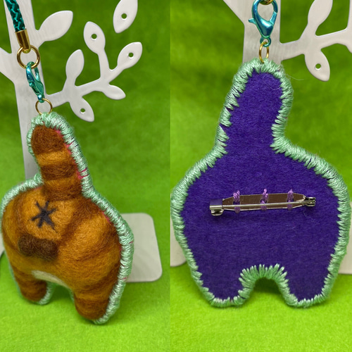 羊毛フェルト 猫のお尻 ブローチ＆ストラップ 羊毛フェルト ねこ