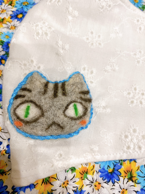 【選べるサイズ･送料無料 】洗って何度でも使える立体マスク   猫の刺繍入り(羊毛フェルト) 2枚目の画像