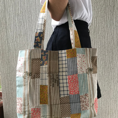 パッチワーク＊トートバッグ64 赤 トートバッグ runbapanda 通販