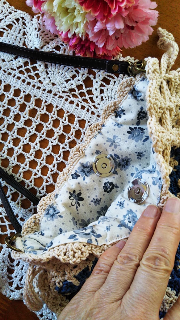 モチーフ編みのポシェット（青いお花） 3枚目の画像