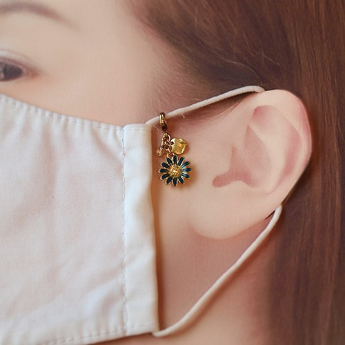 マスクチャーム ピアス イヤリング ⭐️⭐️ハンドメイド マスク アクセサリー チャーム ピアス フックタイプ スワロフスキー 涙