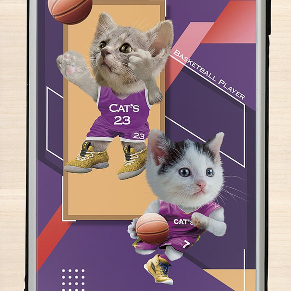 バスケが好きな猫たち（紫）　強化ガラス製スマホケース（受注生産） 2枚目の画像