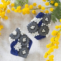 【再入荷】刺繍キット kakera earring（blue) 耳飾り　イヤリング 1枚目の画像