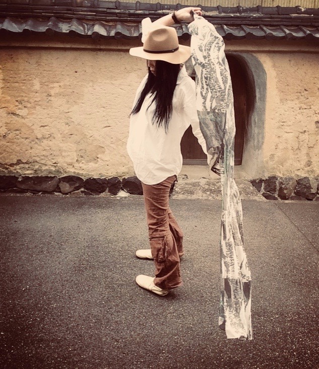 シルクストール【Woods Color Sound ーもりいろおと－】（大判サイズ)