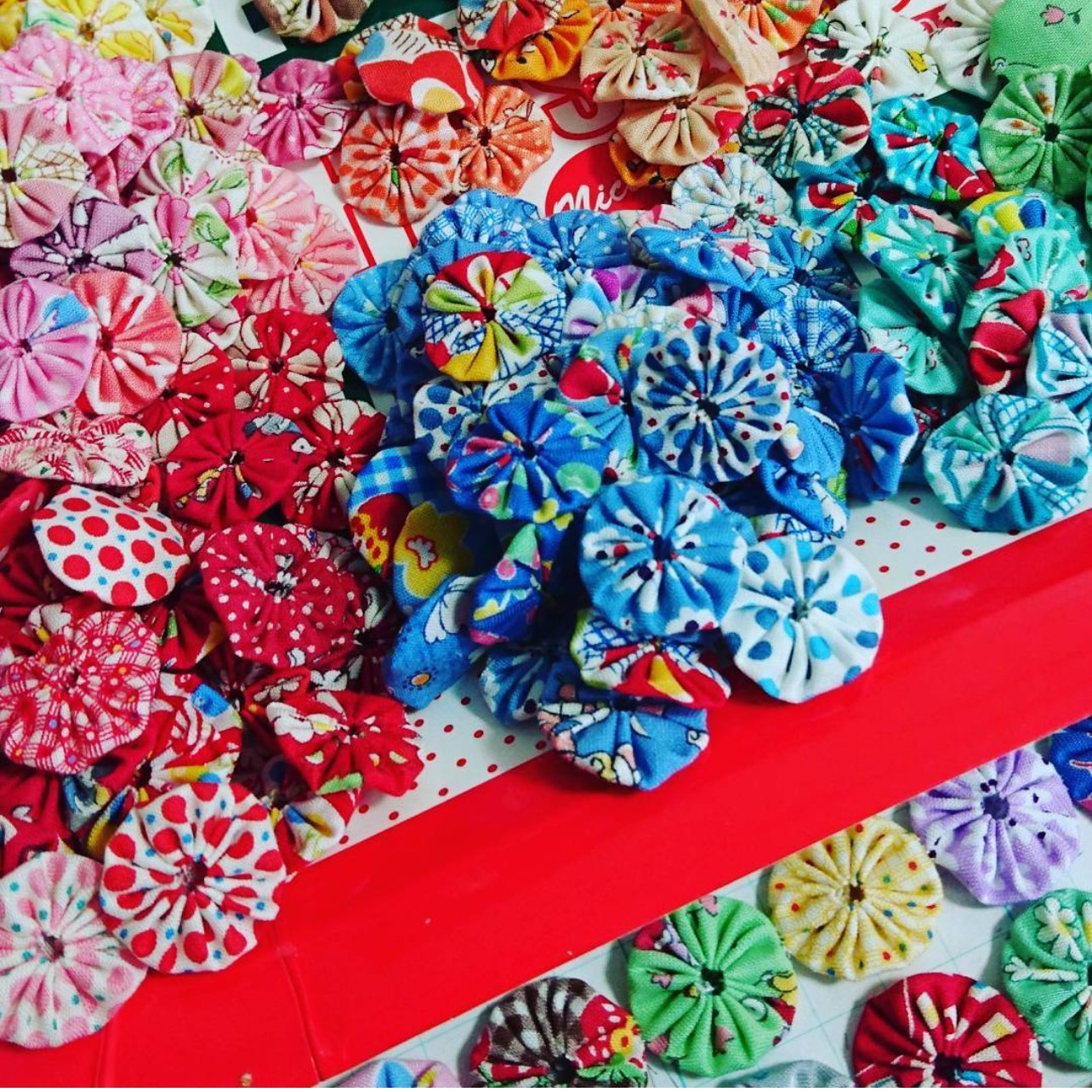 totu.rairai 受注販売　納期1〜3か月　ヨーヨーキルトカーテン