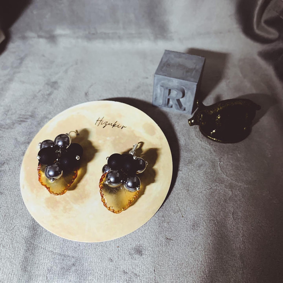 ★北海道の果樹園とコラボ！「押しフルーツ」◆ブラックいちごピアス◆#132 2枚目の画像