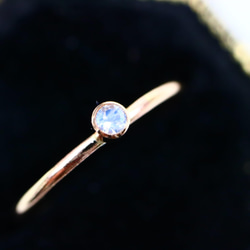 ベゼルリング】天然石ロイヤル ブルー ムーンストーン(2mm石) ／つけっ