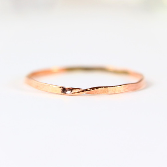 【14kgf】【粉紅金】1個扭環/1.0mm寬/小指環/留著OK/過敏反應 第3張的照片