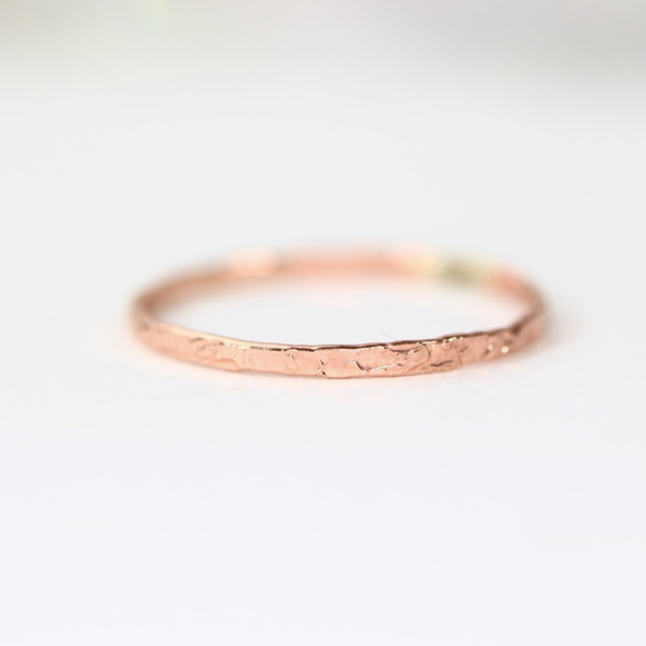 【14Kgf粉紅金】1.2mm寬神秘切割戒指/小指戒指/疊戴/防過敏/留 第3張的照片