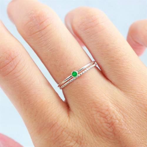 silver925】 2mm ベゼル エメラルド／ひっかかりのない覆輪留め つけ