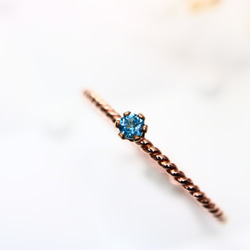 【14kgf】【粉金】2mm Stone London Blue Topaz 螺絲螺絲型/過敏兼容/小指環 第1張的照片