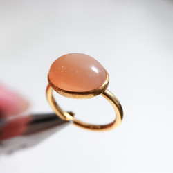 橙色月光石戒指扣/不會被卡住的豐滿大戒指/防過敏/可以留在上面 第3張的照片