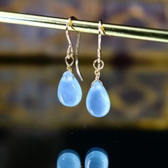 * 數量有限 [14Kgf] Blue Jade Natural Stone Hook Earrings / 防過敏 / Lea 第2張的照片