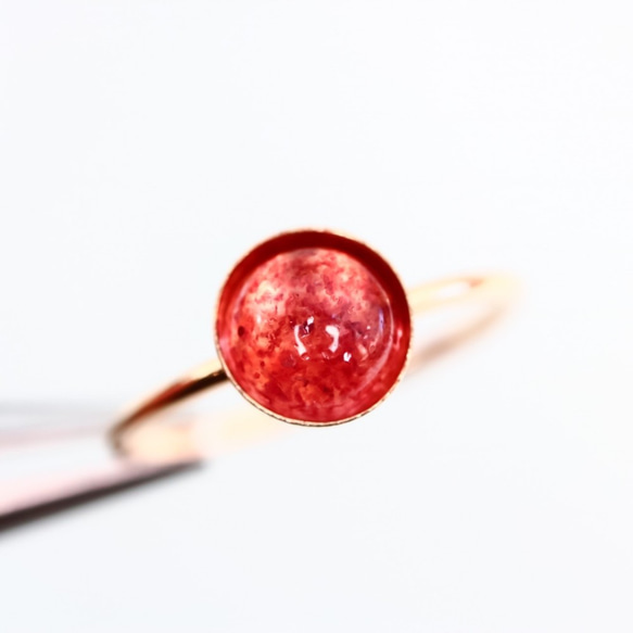 [14Kgf] 6 毫米石頭愛石草莓石英表圈型天然石戒指，不會被夾住 第1張的照片