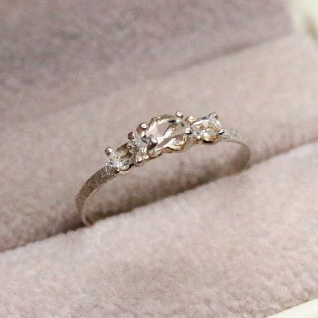【 creema限定】ハーキマーダイヤモンド 0.5ct／3粒石のハーフエタニティーリング