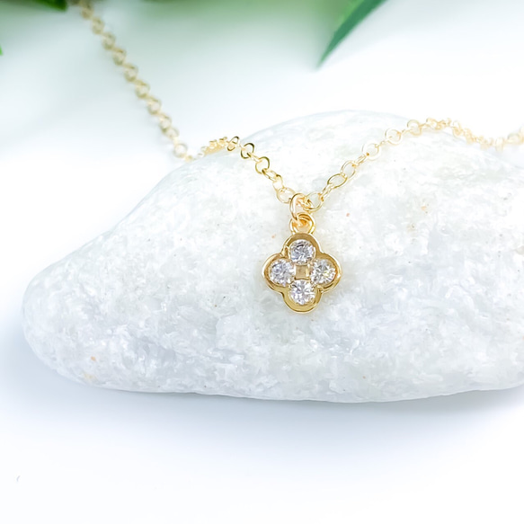 【Creema獨家】14kgf 包鑲鋯石小快樂四葉草項鍊/吊墜 第1張的照片