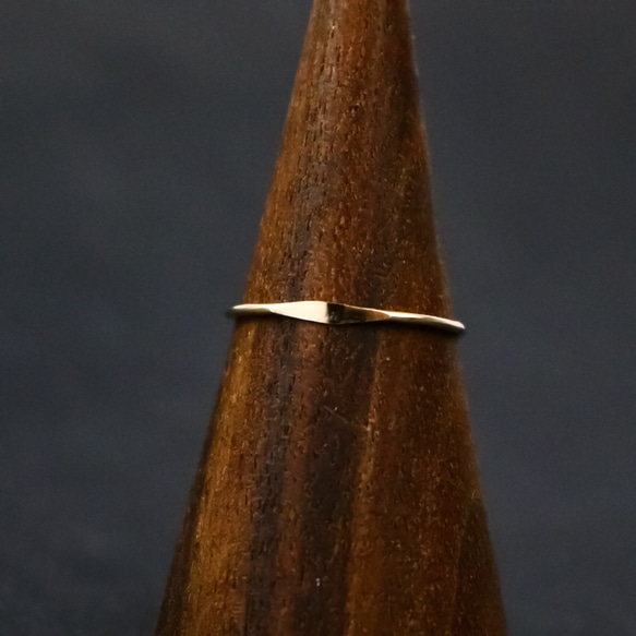 K10 超細單戒/精緻簡約戒指 可疊戴小指戒指作為副戒 第5張的照片